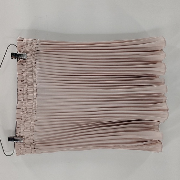 H&M Beige Accordion Skirt Size 8 Flowy Faux Tie Front Elastic Stretch  Waist - Picture 8 of 8